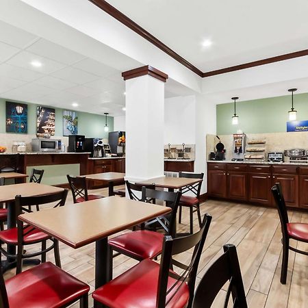 Best Western Patriots Point Mount Pleasant Bagian luar foto