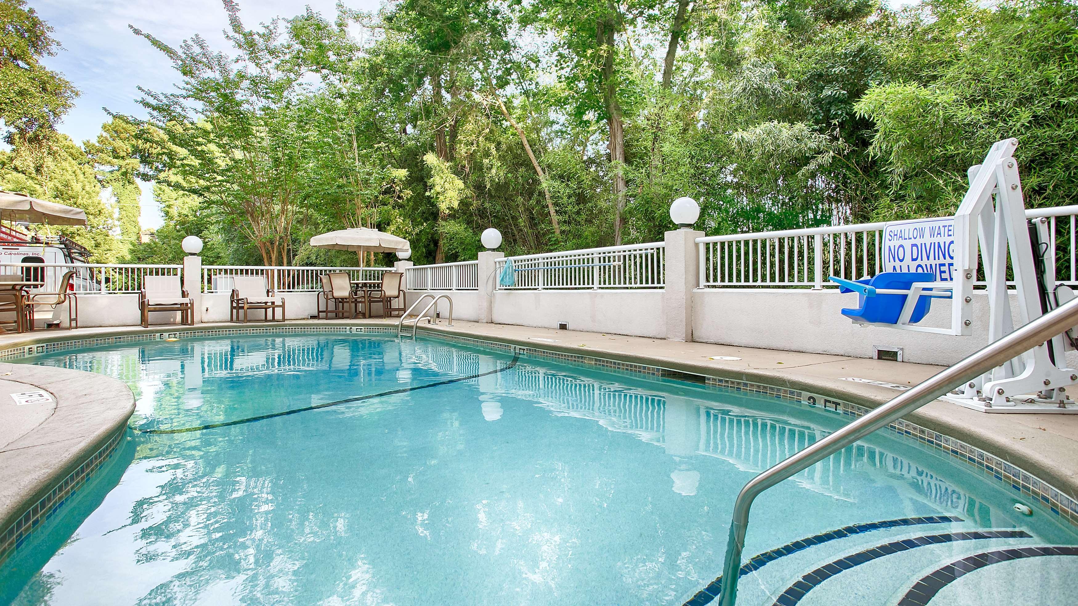 Best Western Patriots Point Mount Pleasant Bagian luar foto