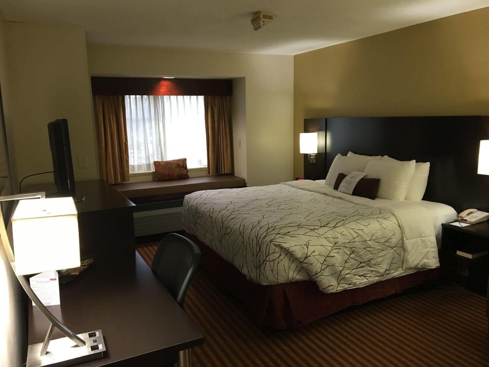 Best Western Patriots Point Mount Pleasant Bagian luar foto